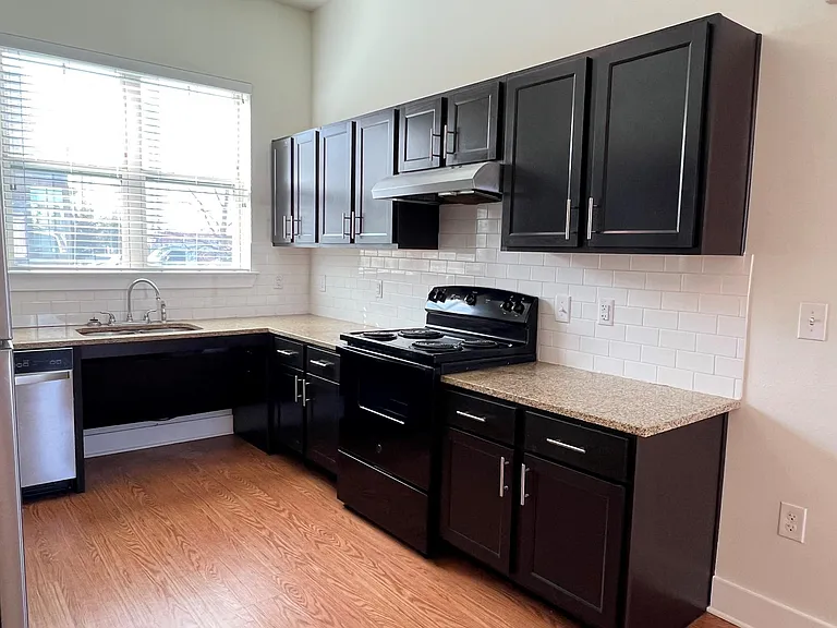 2400 Louis Henna Blvd #301 — Photo 8
