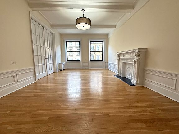 2nd image of 150 W 80th St APT 4B