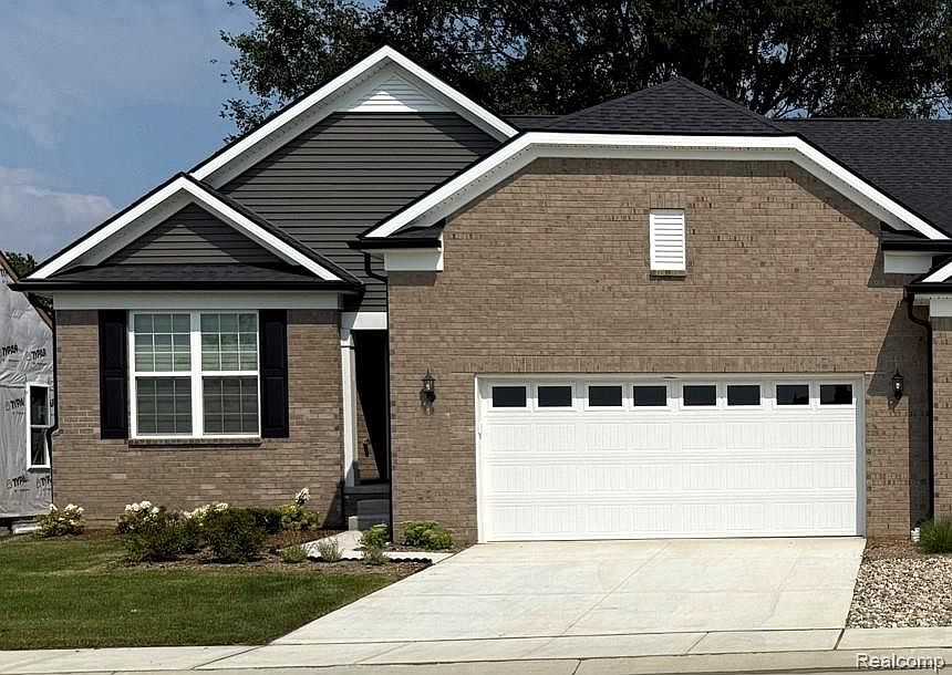1st image of 42696 Arbor Dr