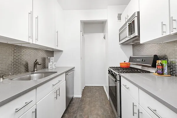 Rented by Compass | media 4
