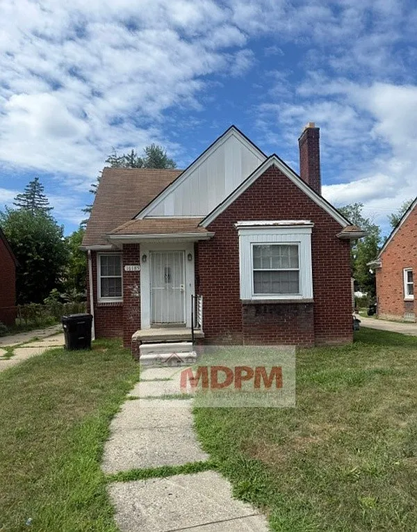 4 bed, 1.5 bath, 1871 sqft, $1,450 — Photo 1