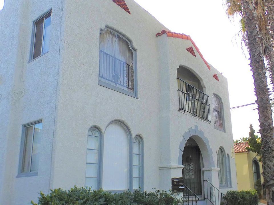2nd image of 1826 E 8th St #1822