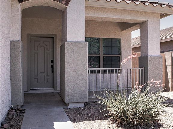 3rd image of 34410 N MIRANDESA Drive