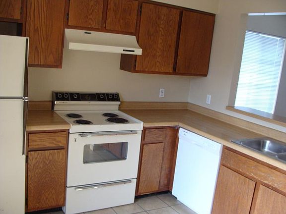 4th image of 462 Purdue Ct APT D