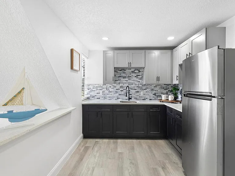 1824 Lake St #5 — Photo 6