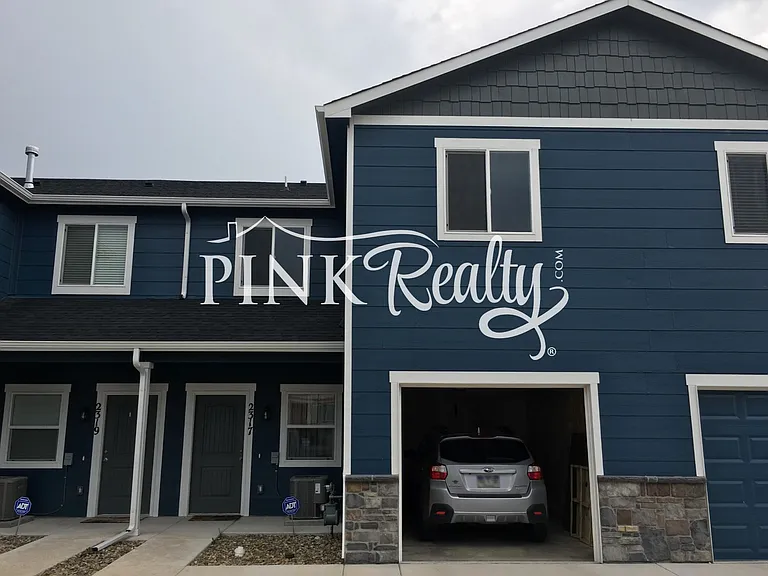 2317 Washo Cir — Photo 1