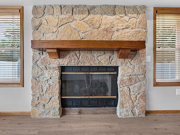 5th image of 408 Pinehurst Dr