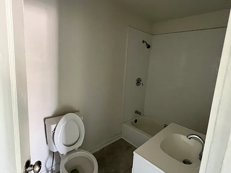512 Park St — Photo 6