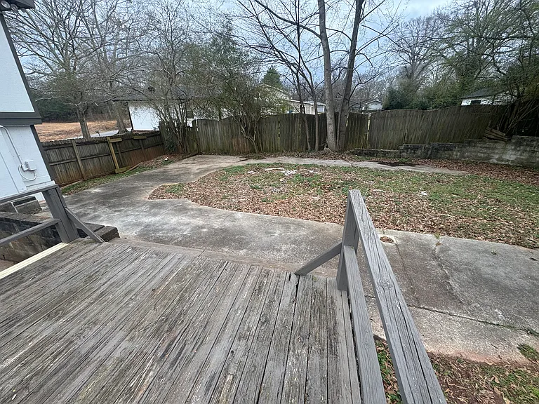408 S Hammond Dr — Photo 17