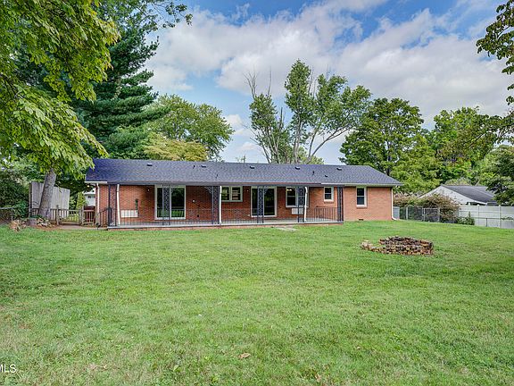 5th image of 1704 W Lakeview Dr