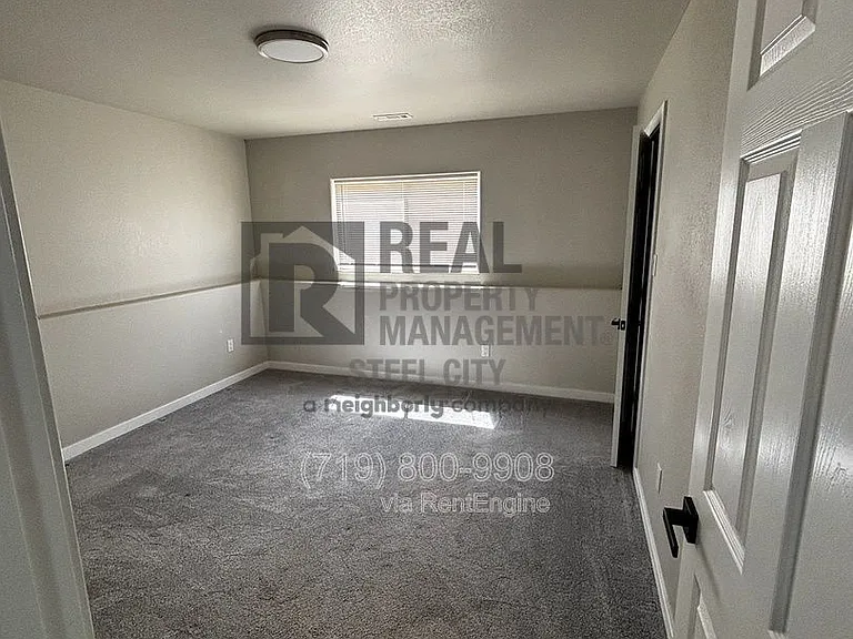 326 W Golden Eagle Way — Photo 9