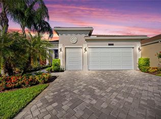 28560 Twain DR, BONITA SPRINGS, FL 34135