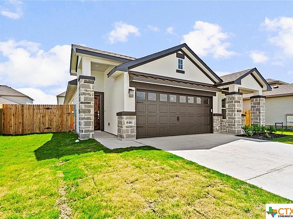 3rd image of 616 Waylon Cir