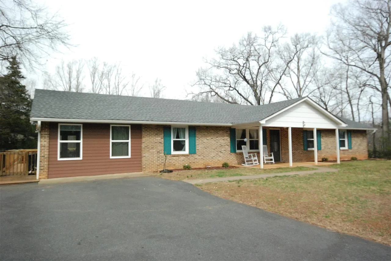 4826 Ivy Rd photo 1