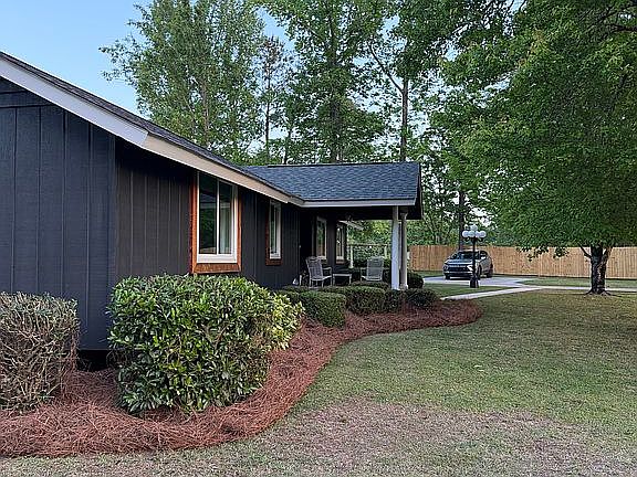 4th image of 2302 Dawson Cir