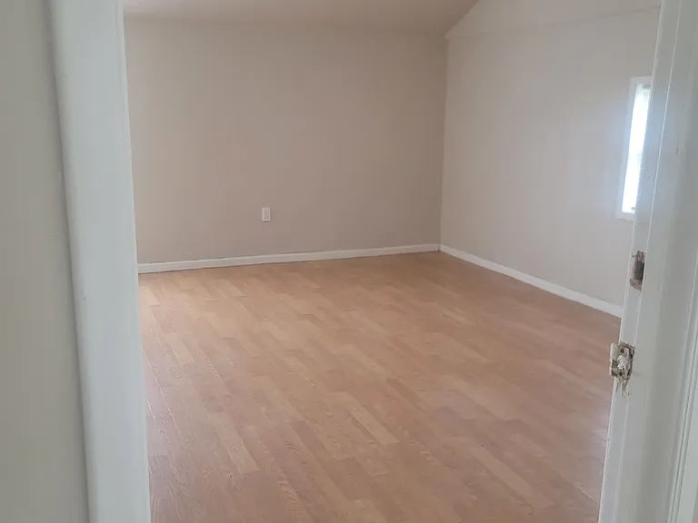 3208 Leeds St — Photo 2