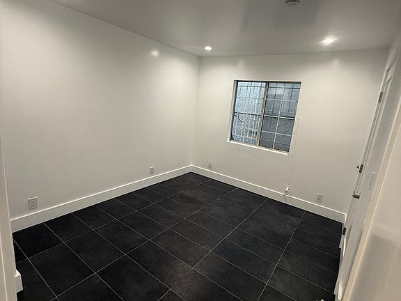 4th image of 216 E Hill St APT C