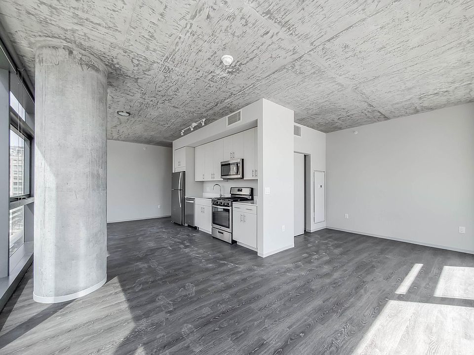 1st image of 714 S Clark St #716