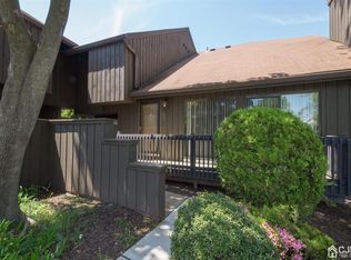 522 Westgate Dr, Edison, NJ