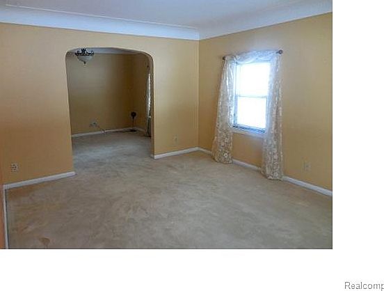 2nd image of 23005 Golfview Dr