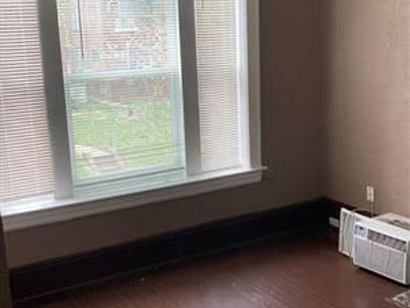 5th image of 4717 Ashland Ave #2F