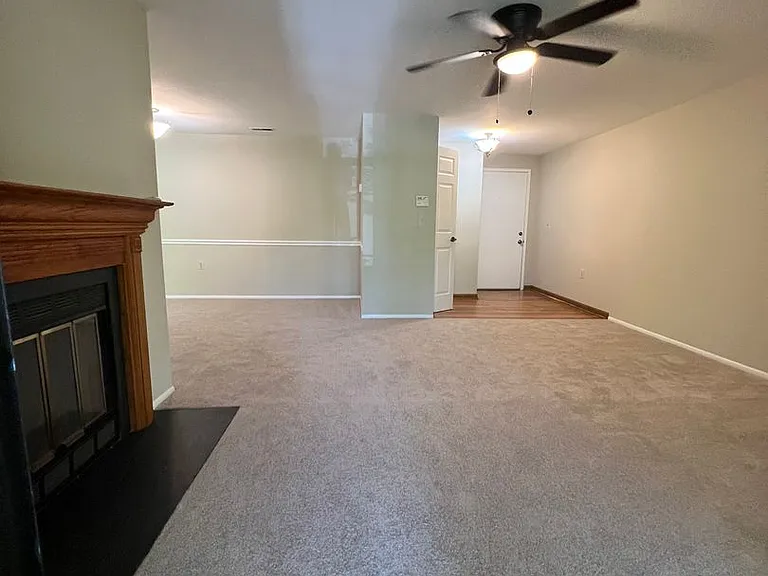 18130 Chalet Dr #303 — Photo 4