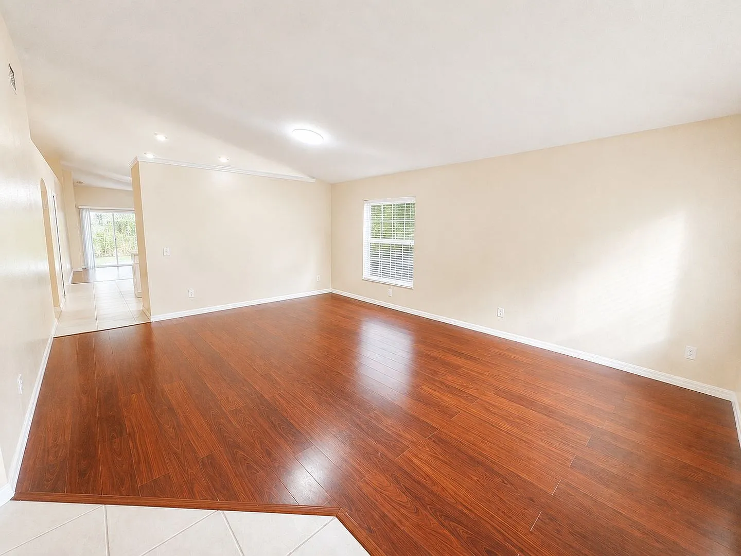Spacious 4bd/2bth Home In Land O Lakes! — Photo 4