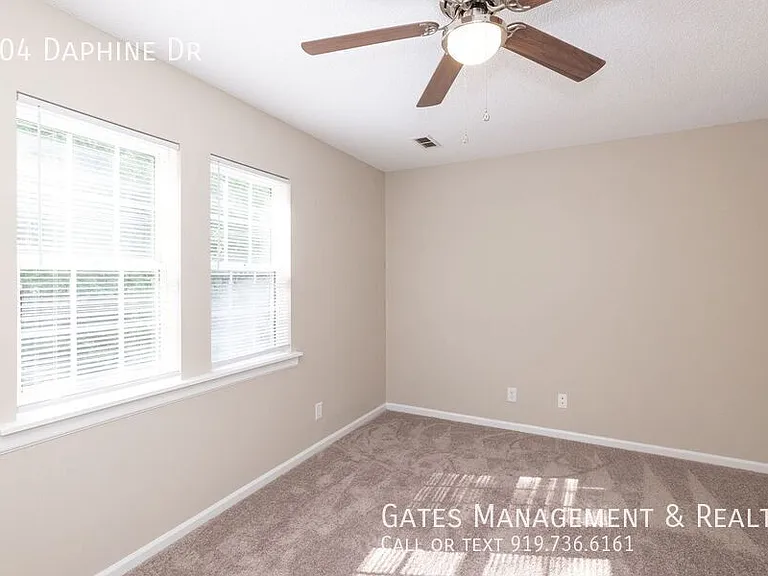 104 Daphine Dr — Photo 14