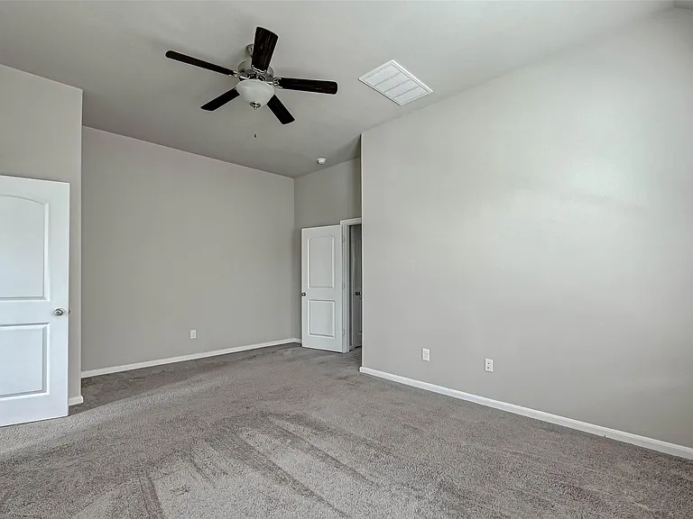 315 Biltmore Loop — Photo 28