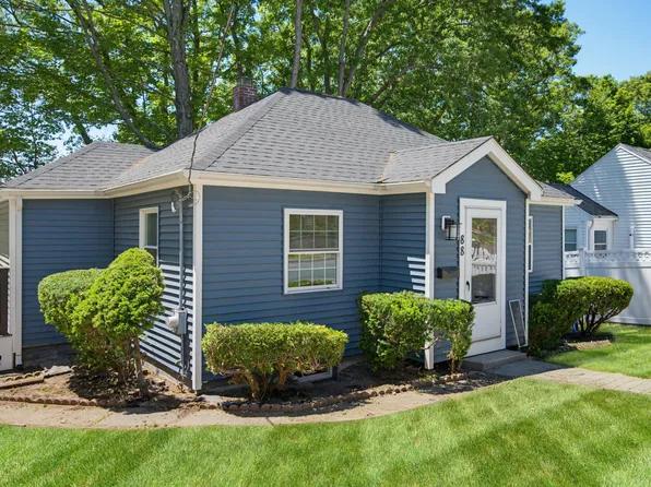 88 Deforest St, Hyde Park, MA 02136