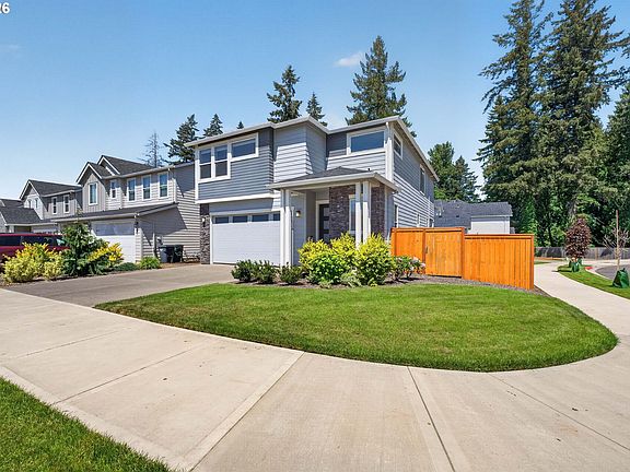3rd image of 1534 NE 12th Pl
