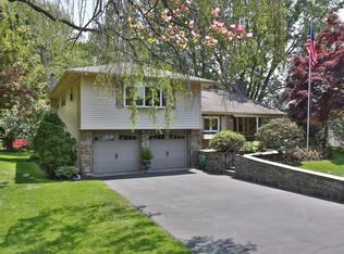 3511 Brae Bourn Dr, Huntingdon Valley, PA 19006