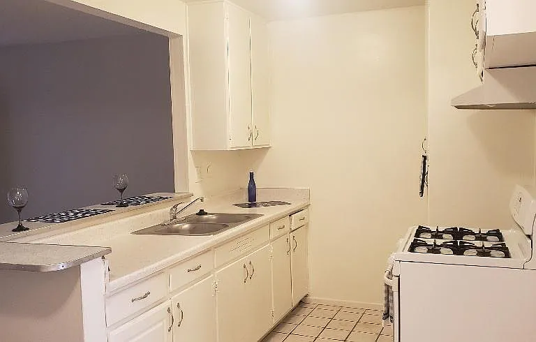 1705 San Marino St #2 — Photo 3