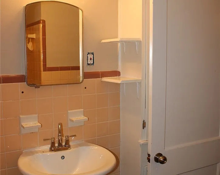 4818 Kendall Dr — Photo 10