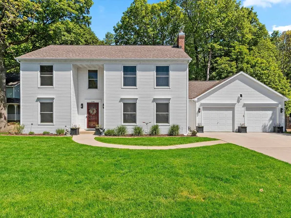 2595 Edgewood Ln, Green Bay, WI 54302
