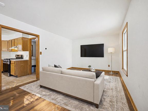 5th image of 347 Moods Rd