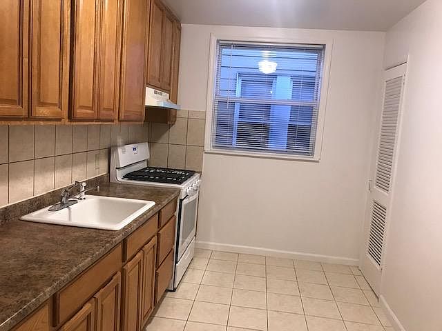 1st image of 1924 60th St