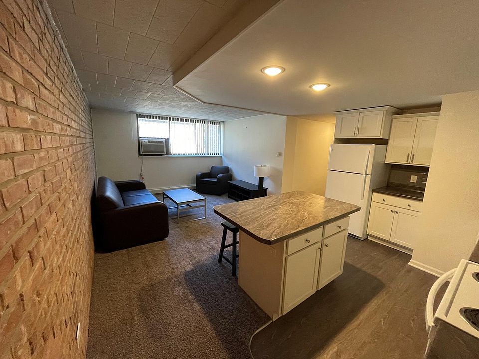1st image of 206-321 Bogue St #206