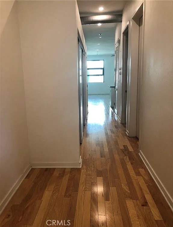 1 bed, 1050 sqft, $3,000 — Photo 2