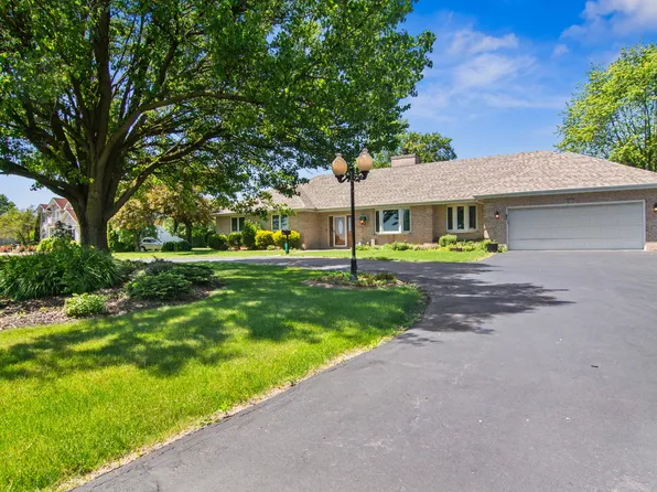 13712 Chase St, Crown Point, IN 46307