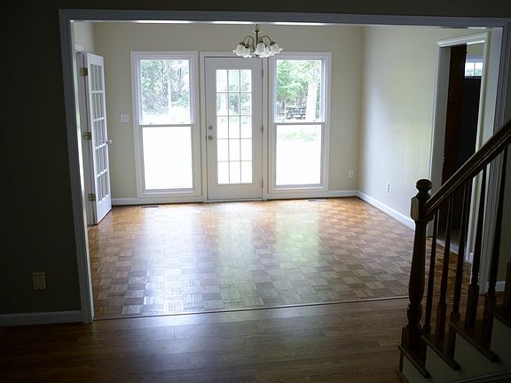 5th image of 766 Ravenwood Dr