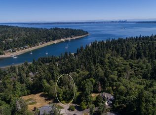 3053 Yankee Girl Cir NE, Bainbridge Island, WA 98110