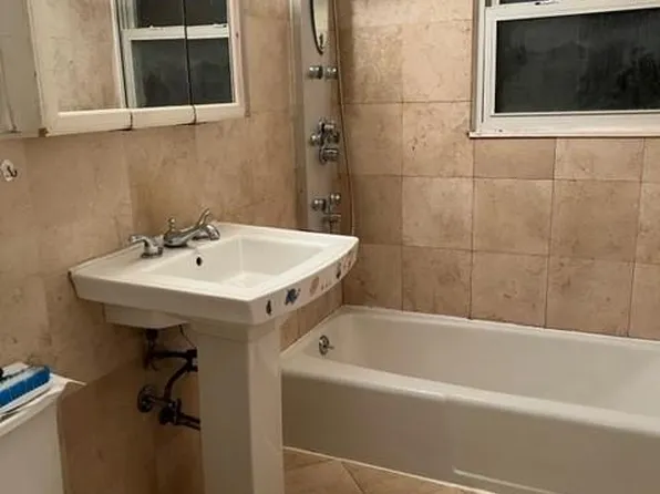 119 Main St APT 5B, Essex Jct, VT 05452