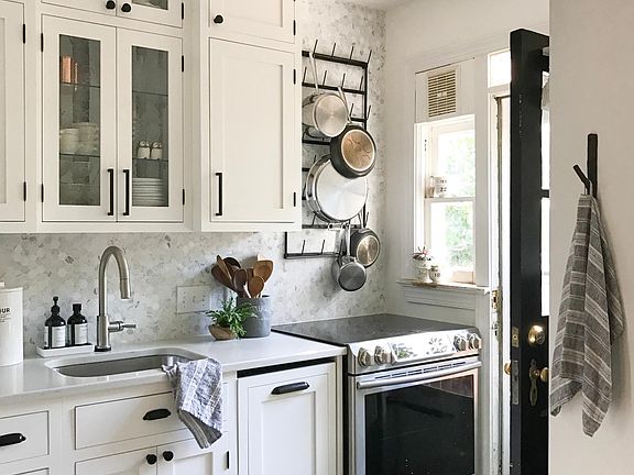 Kitchen with private entrance from parking
