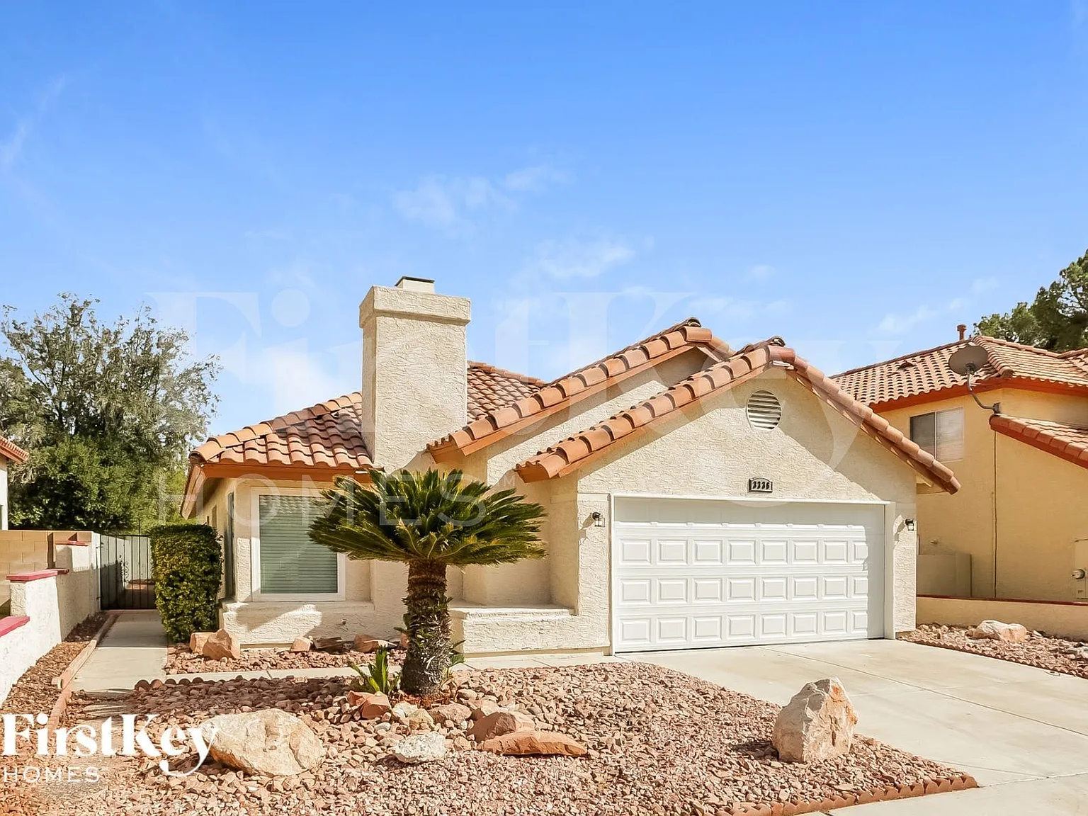 3 bed, 2.0 bath, 1386 sqft, $2,020 — Photo 2