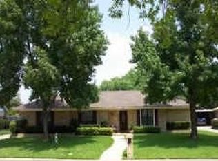 308 W Louella Dr, Hurst, TX 76054
