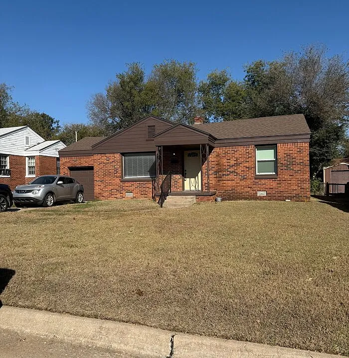 409 NE 40th St
