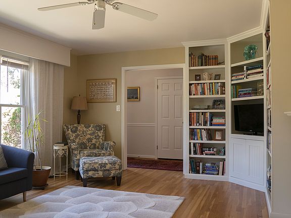 5th image of 101 Leon Dr