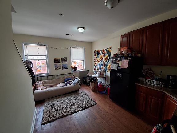 5th image of 1802 N Willington St #3