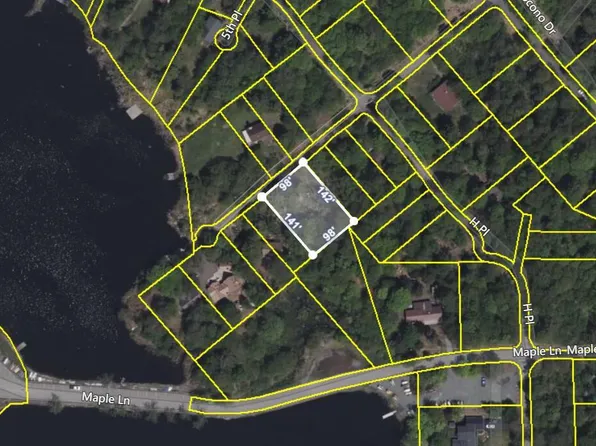 7 & 8 Hemlock Ln, Gouldsboro, PA 18424